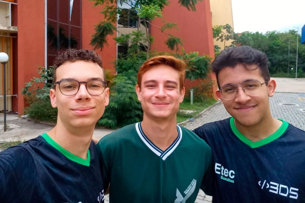 Estudantes da Etec Guarulhos desenvolvem biodigestor automatizado