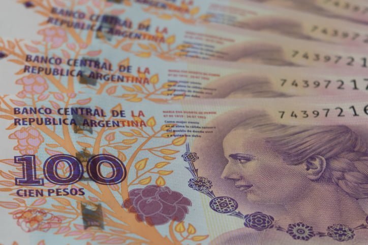 Inflação na Argentina supera a da Venezuela e ultrapassa 211% em 2023