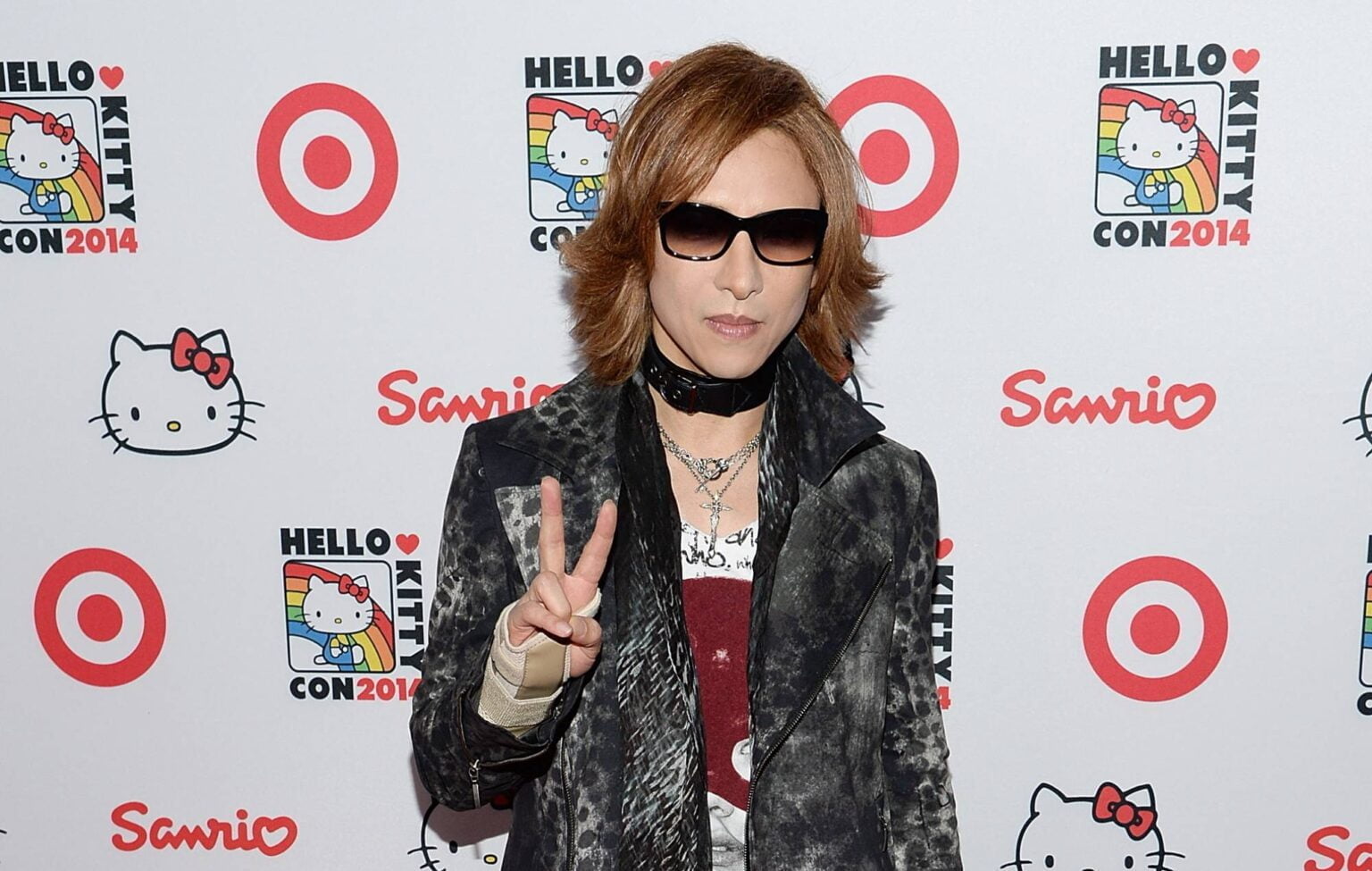 Yoshiki do X Japan comporá música tema oficial para o 50º aniversário da Hello Kitty