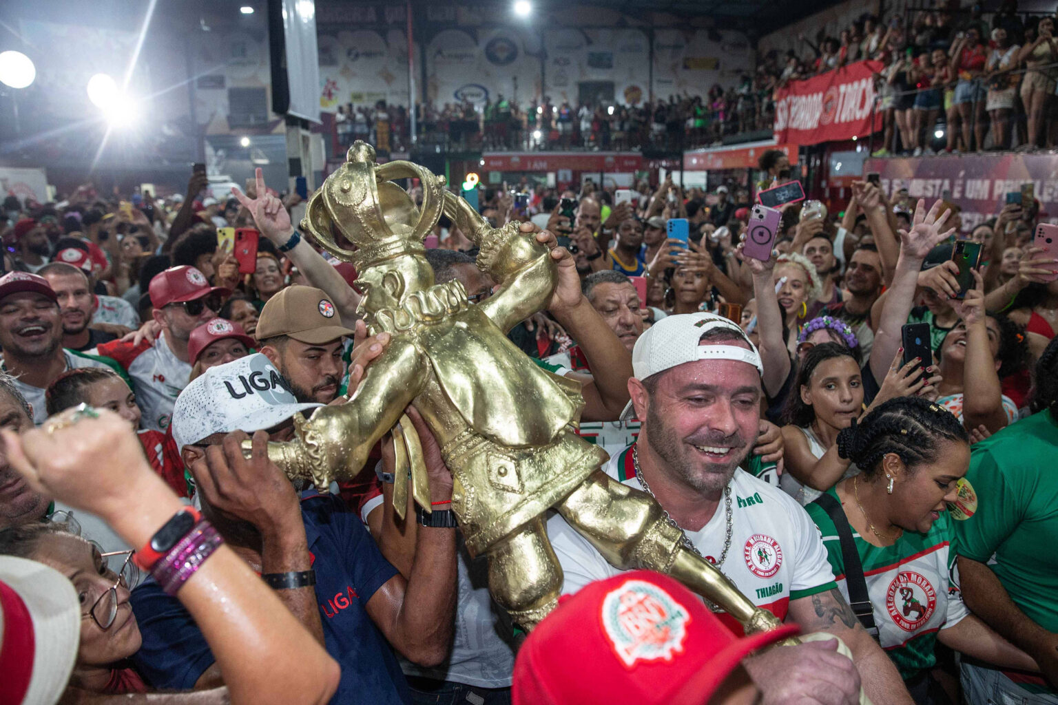 Carnaval de SP: Mocidade Alegre é campeã de 2024 - 13/02/2024 - Cotidiano