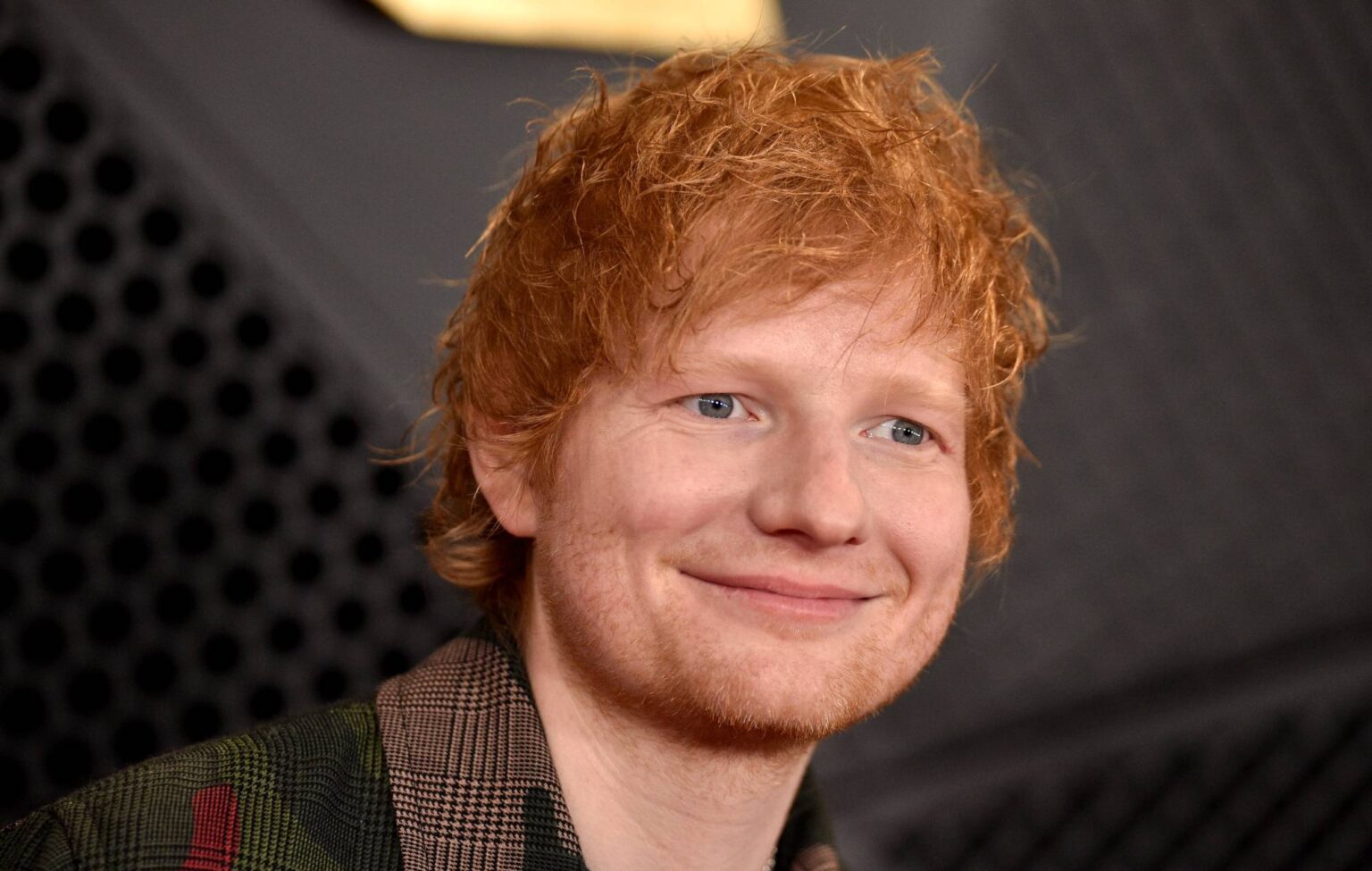 Ed Sheeran convidou os pais para uma visita privada de três horas ao Louvre