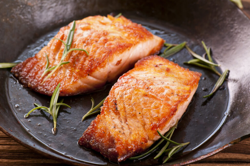 O ingrediente secreto para fazer salmão com gosto de restaurante