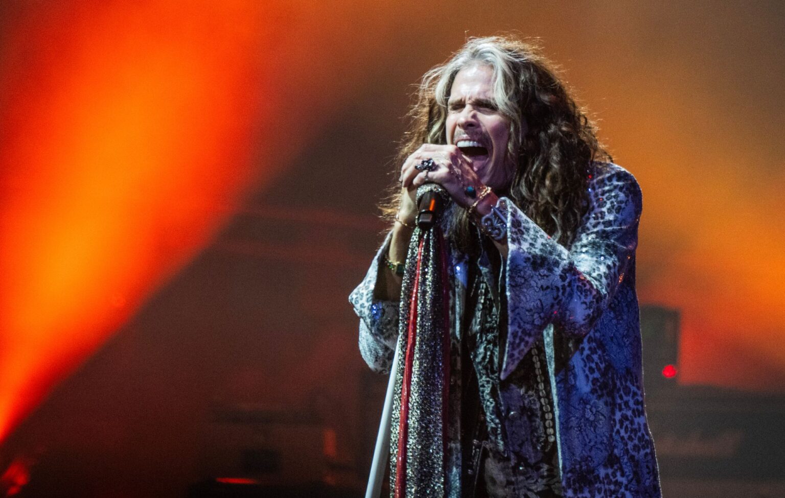 Processo de agressão sexual do vocalista do Aerosmith, Steven Tyler, foi rejeitado