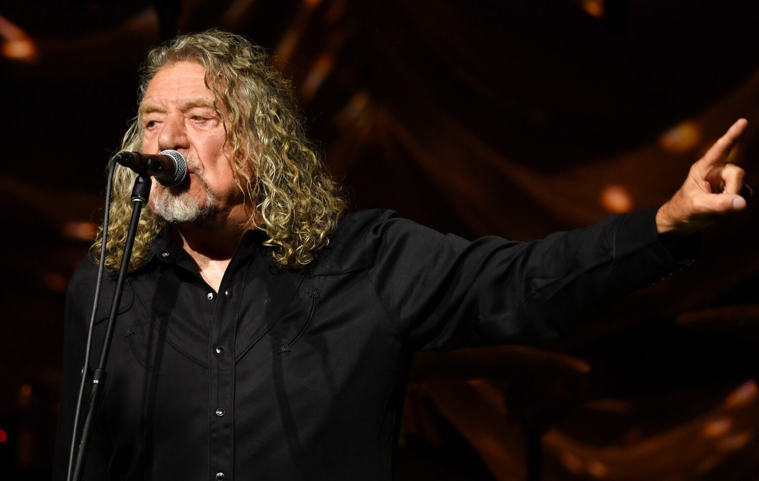 Robert Plant “não consegue encontrar palavras” para escrever novas músicas