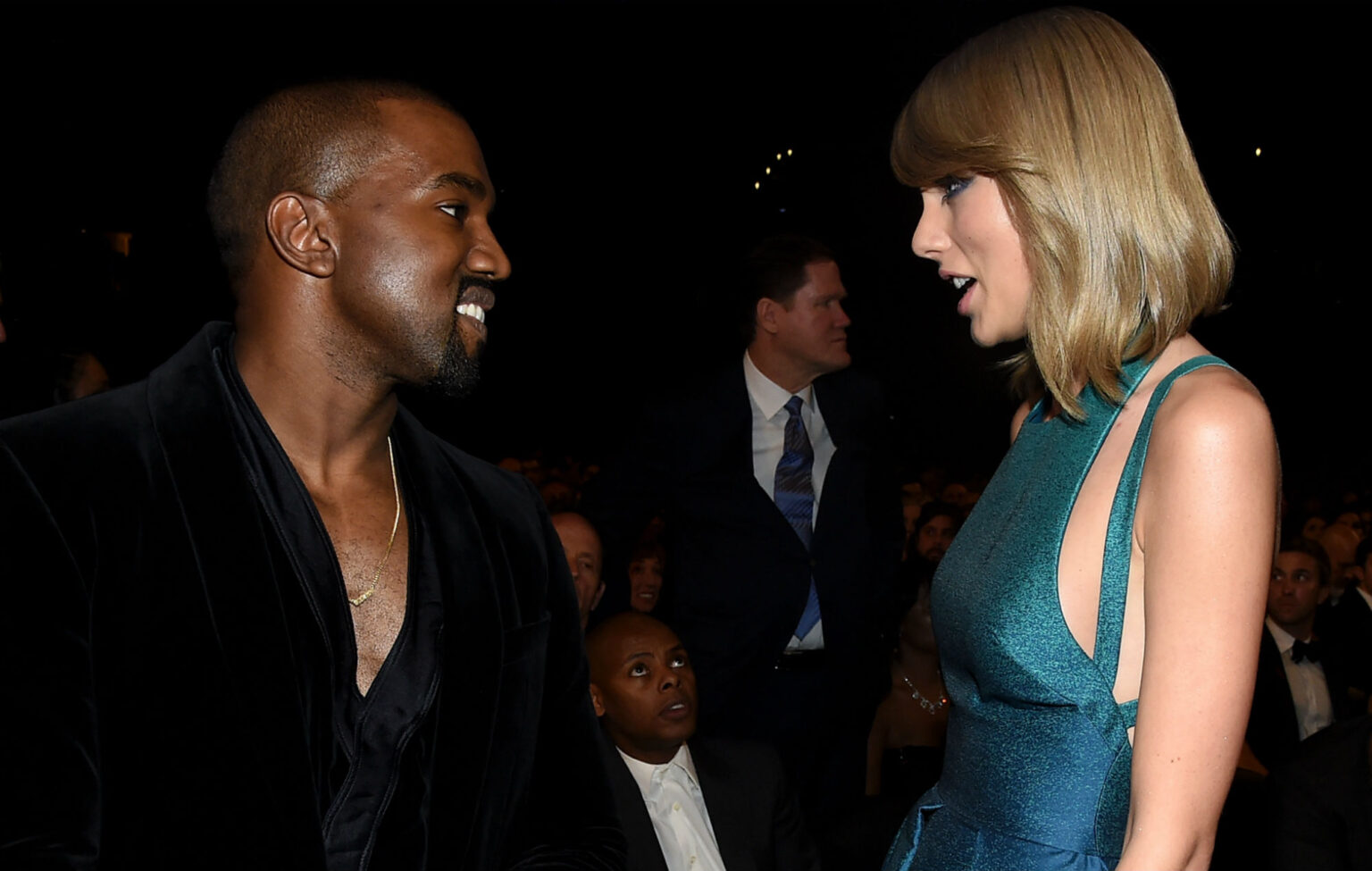 Taylor Swift fez com que Kanye West fosse “expulso” do Super Bowl, afirma ex-astro da NFL
