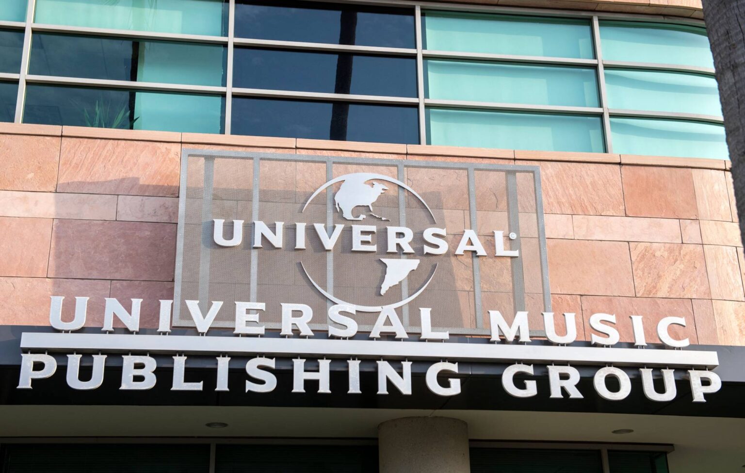 TikTok começou a remover músicas do Universal Music Group