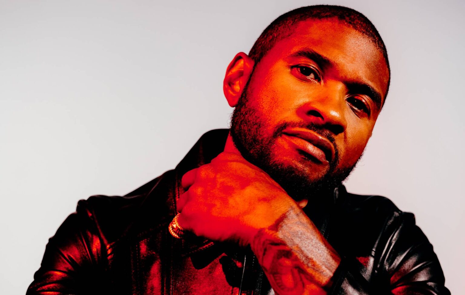 Usher anuncia datas adicionais no Reino Unido e na Europa para a turnê de 2025