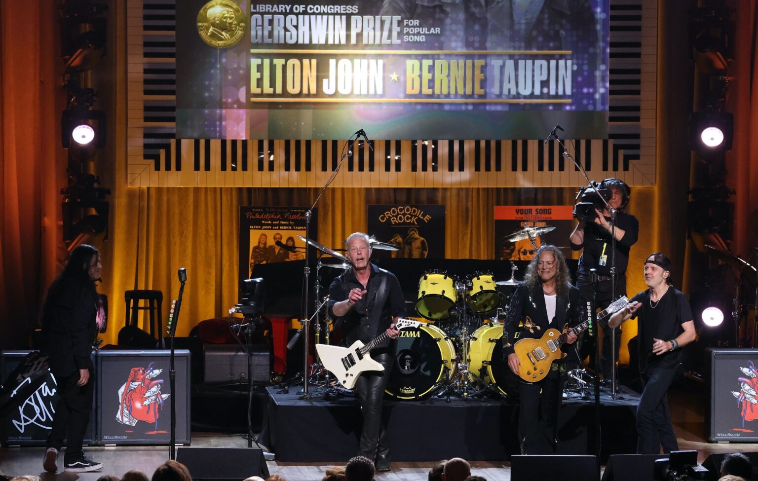 Assista ao cover de Elton John do Metallica no Prêmio Gershwin de 2024
