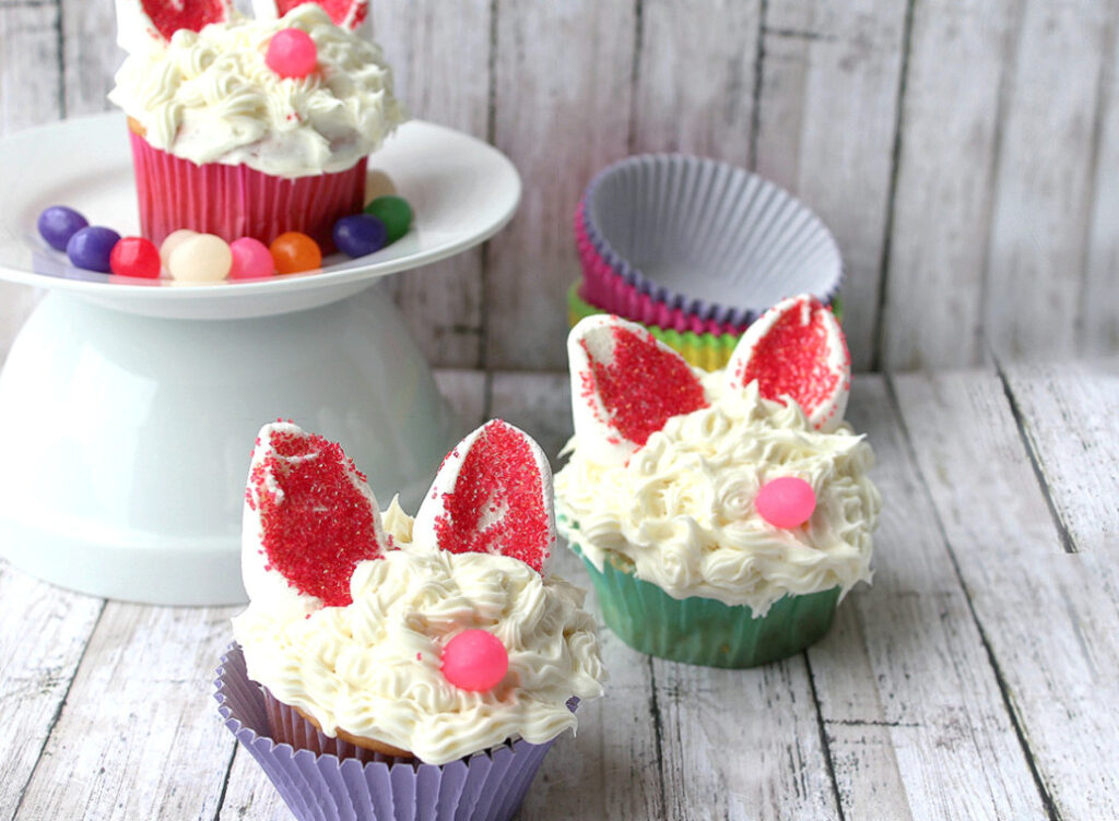 Faça estes cupcakes de coelhinho da Páscoa para o feriado mais doce de todos os tempos
